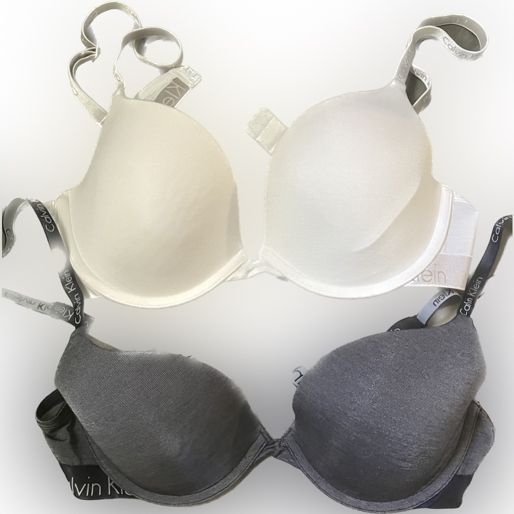 2 Calvin Klein T-Shirt bras 36b